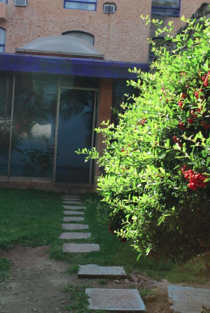 Hotel Plaza Zacatecas Guadalupe  Exterior photo